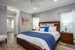 Gorgeous Modern 6BR South Facing Private Pool Hot Tub BBQ Theater 2 Miles Disney
