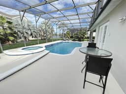 Magical Lakeview (4 Master Suites) Pool Hot Tub BBQ Home Theater 2 Miles Disney