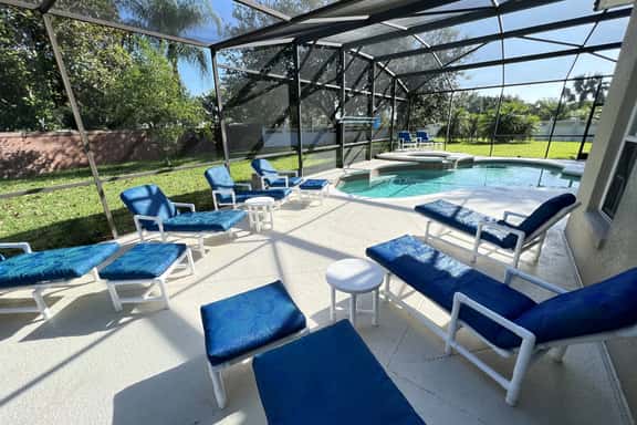 Mickeys Corner Fantastic Huge Private Pool Hot Tub Game RM BBQ - Image 1