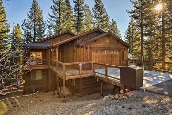 Saint Bernard Tahoe Retreat Hot Tub Pool Table BBQ EV Charger - Image 1