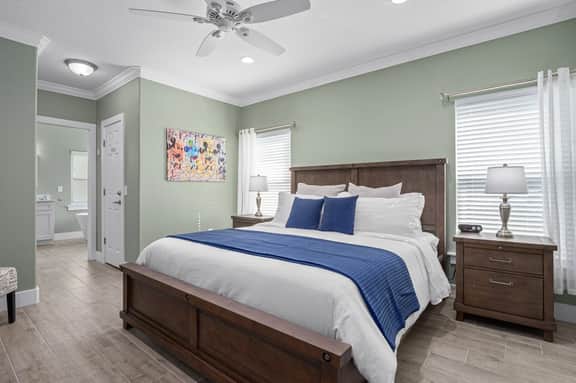 Brand NEW Modern Luxury w/Private Pool Hot Tub BBQ Home Cinema 2 Miles to Disney